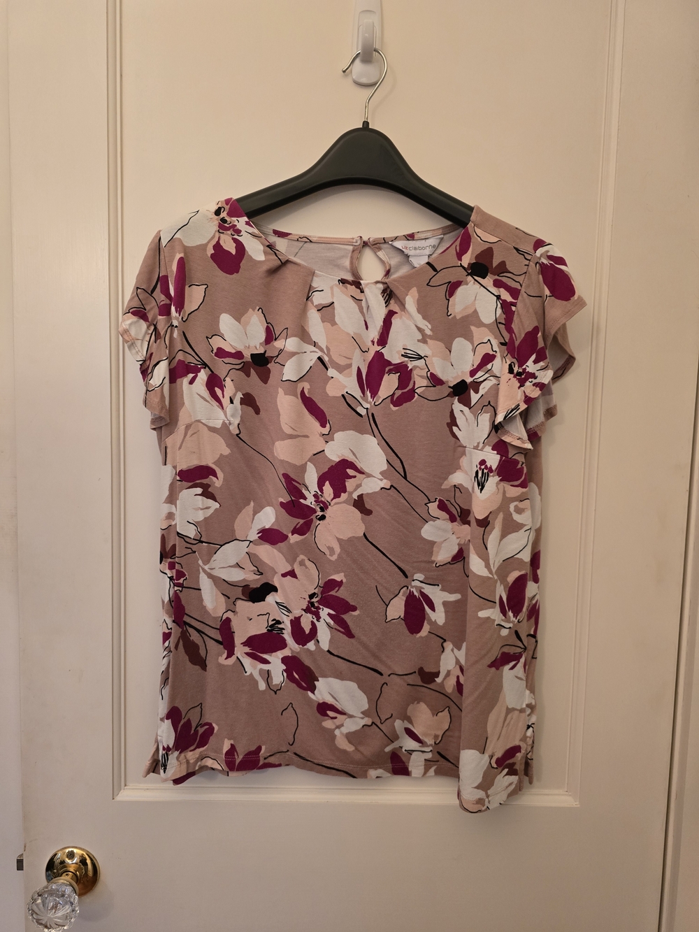 Liz Claiborne Mauve Floral Keyhole Ruffle Sleeve Top. LARGE
